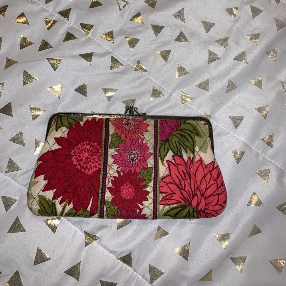 Vera Bradley Wallet... Great condition!